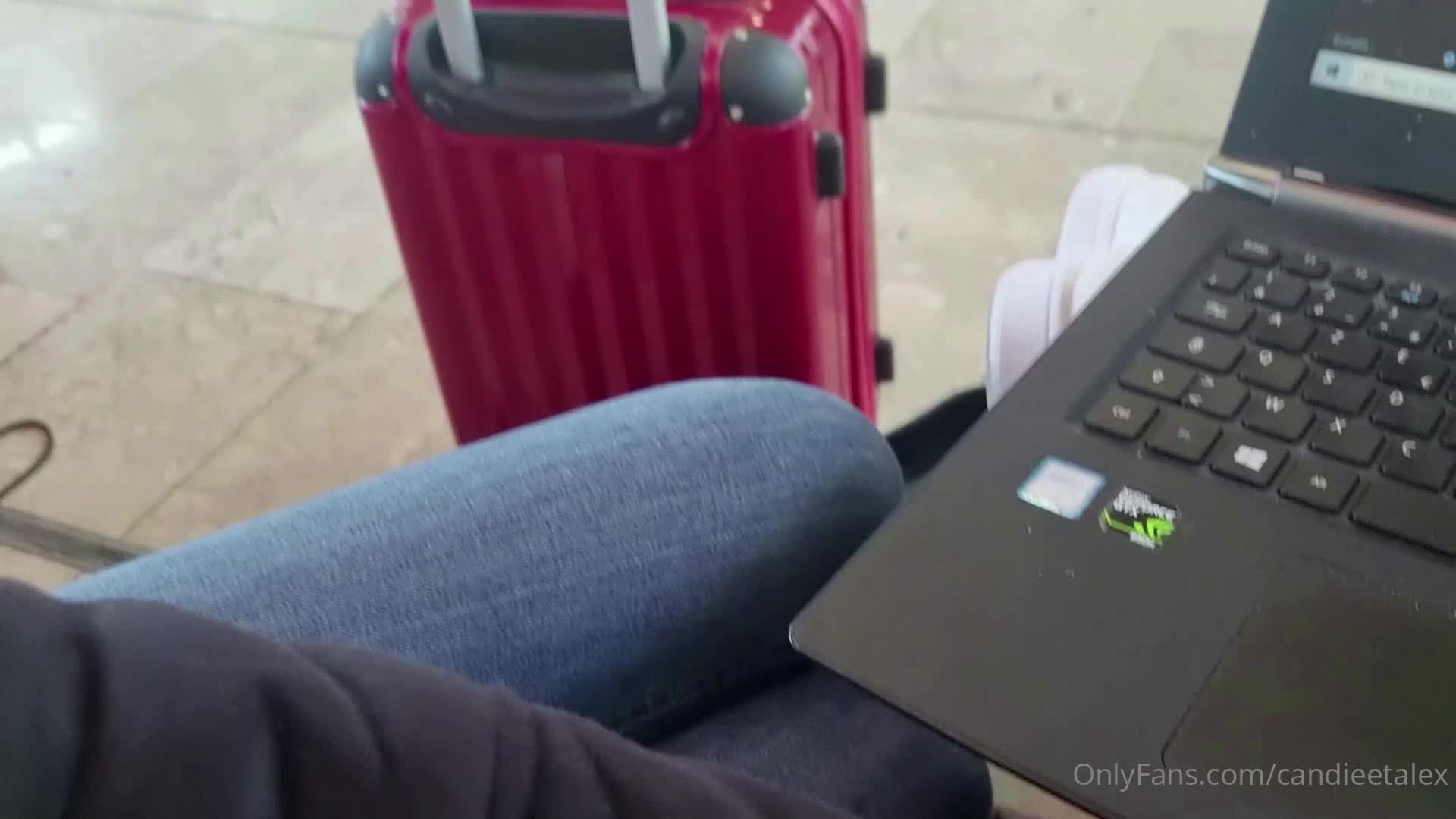 2048.hk@CandieLuciani-[OF-CandieEtAlex]-Airplane