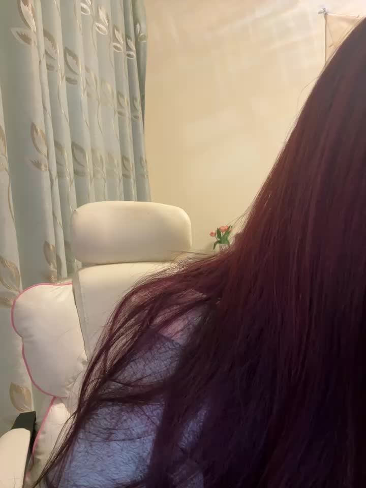 2048.hk@mimi9420_20251103_0030