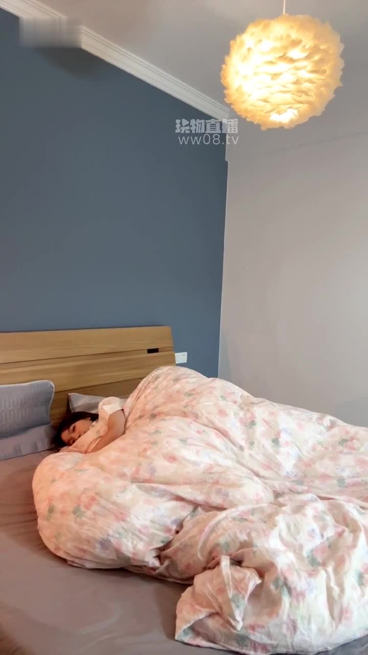 2048.hk@也狗糯米TJ：无家可归的小姨子小姨子分手没有地方去无奈借宿姐姐家无良姐夫趁机卡油占便宜强迫小姨子和他发生不正当关系好在姐姐发现时联合妹妹狠狠的教训了畜生姐夫2025-11-30