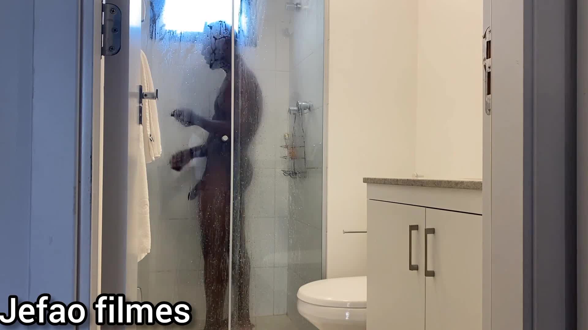 2048.hk@mulher viajou a amante chegou pra leva rola no banho - XV PREMIUM