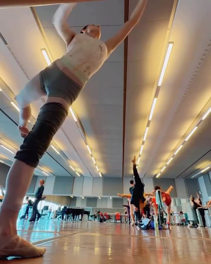 3xazh4k5beqicd4这肌肉群