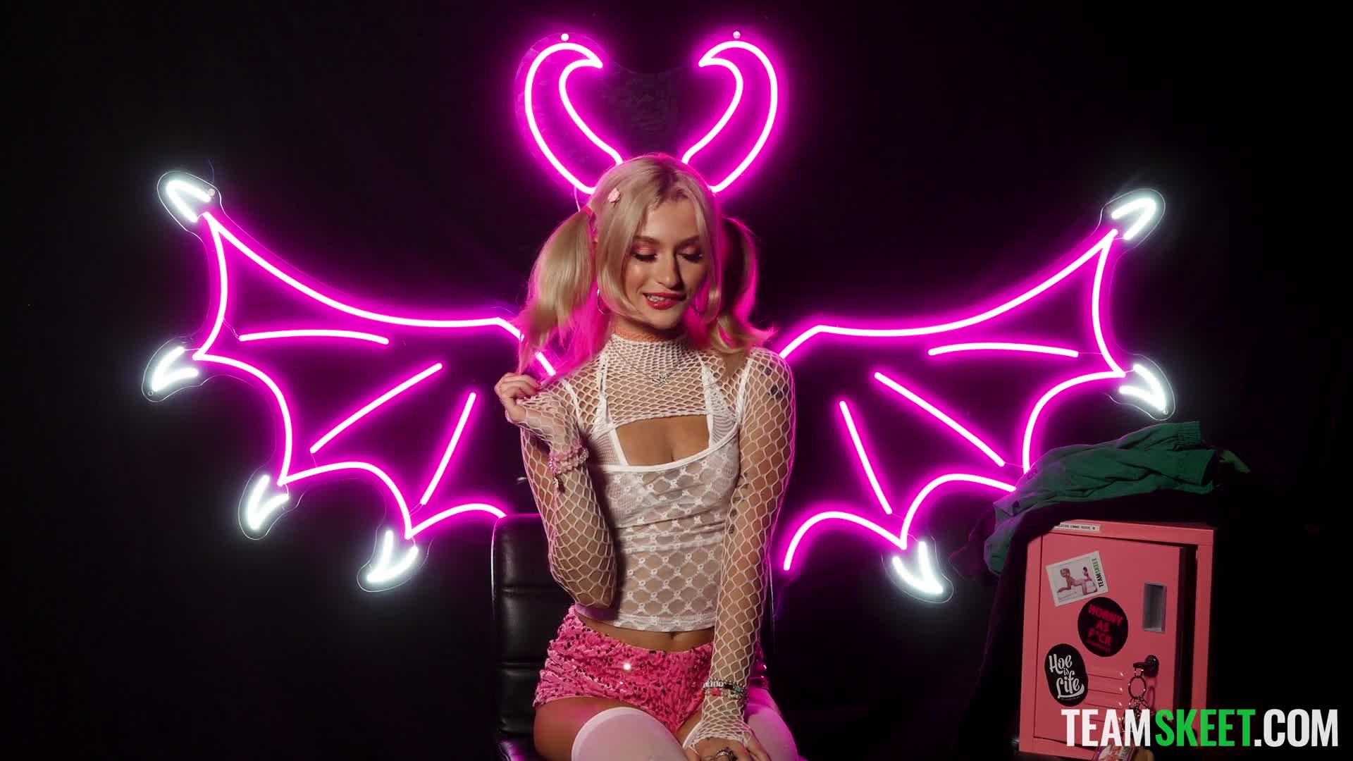 2048.hk@teamskeetallstars.25.12.01.emma.rosie