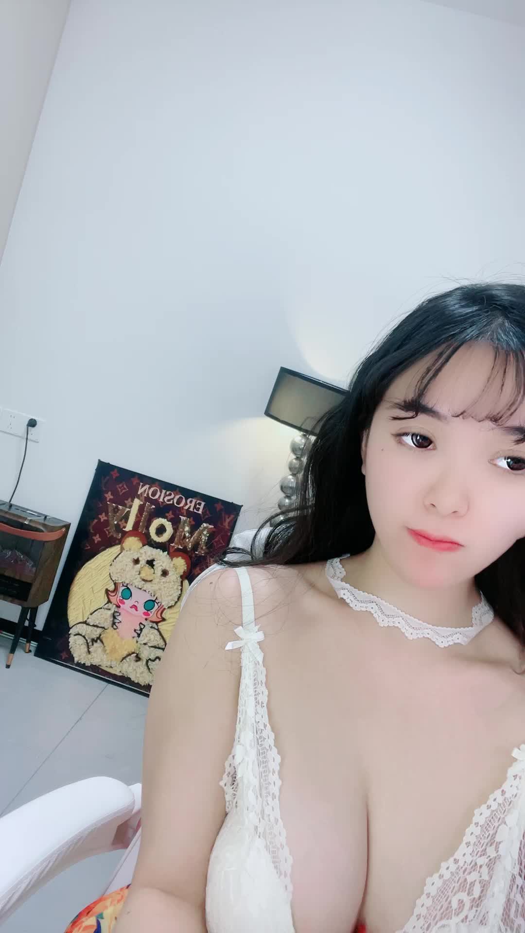 2048.hk@安克娜娜12月21日--1766307825