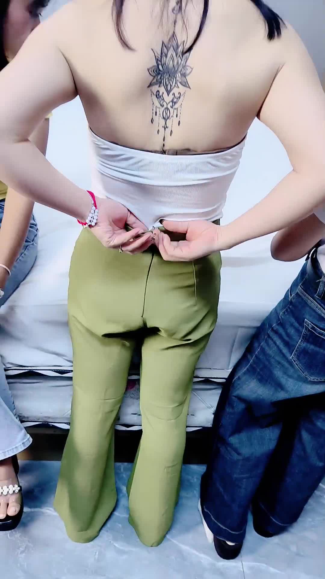 2048.hk@2001614135_20251016-200608