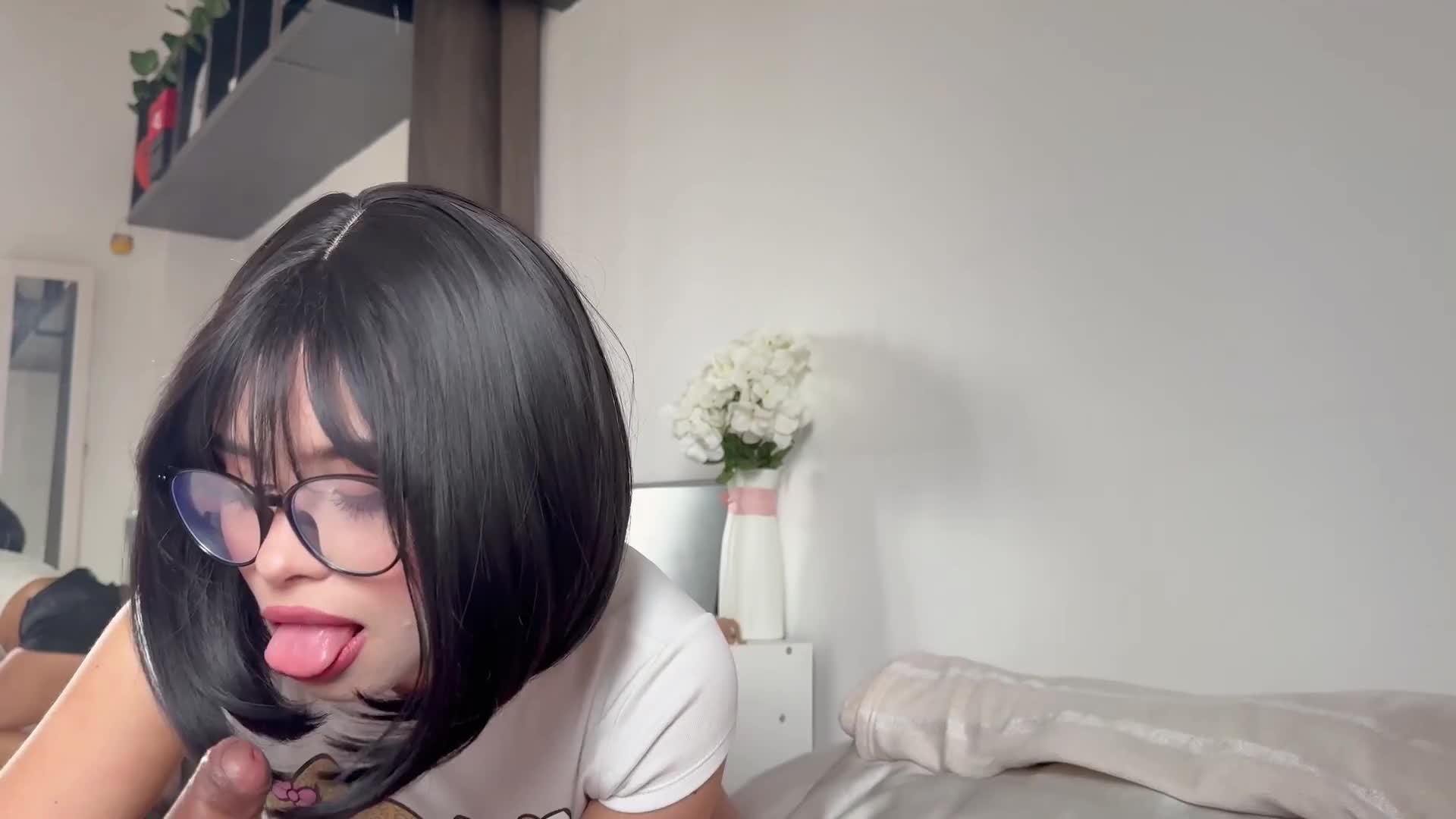 SHY ANIME GIRL Sucks my Cock to Penetrate her Deep - Pornhub.com