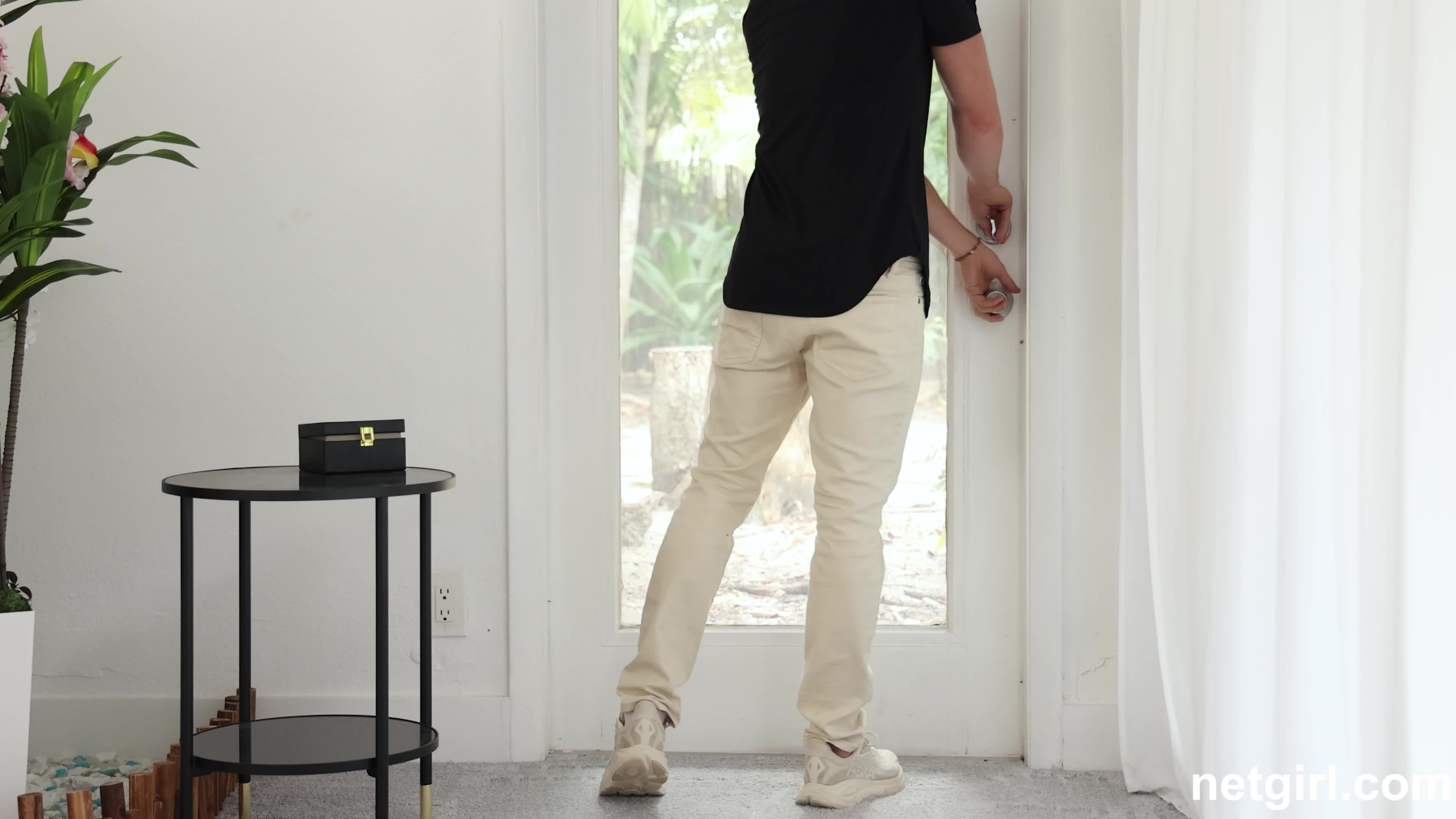 2048.hk@netgirl.25.12.17.katerina.4k