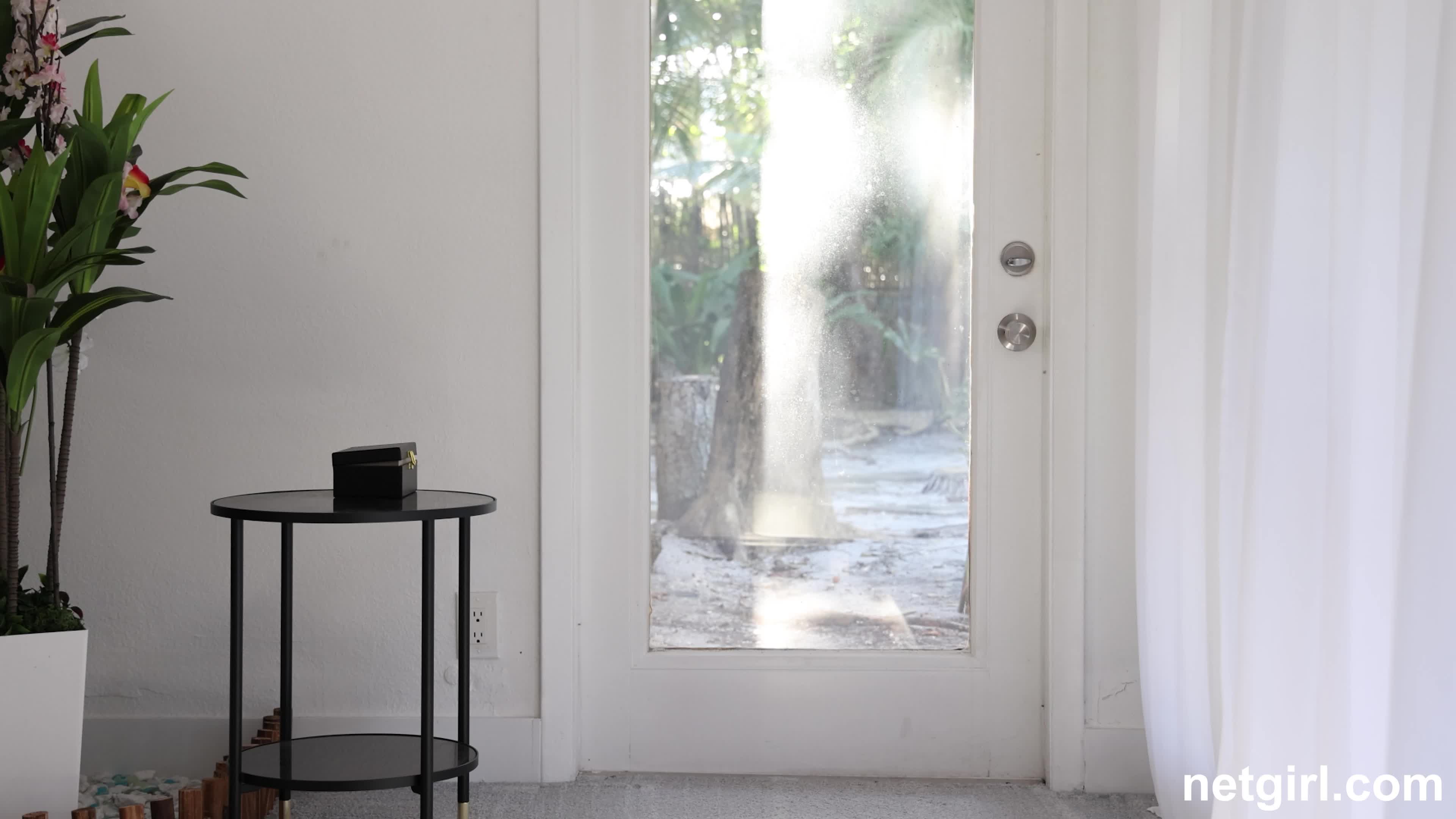 2048.hk@netgirl.26.01.07.lilly.4k