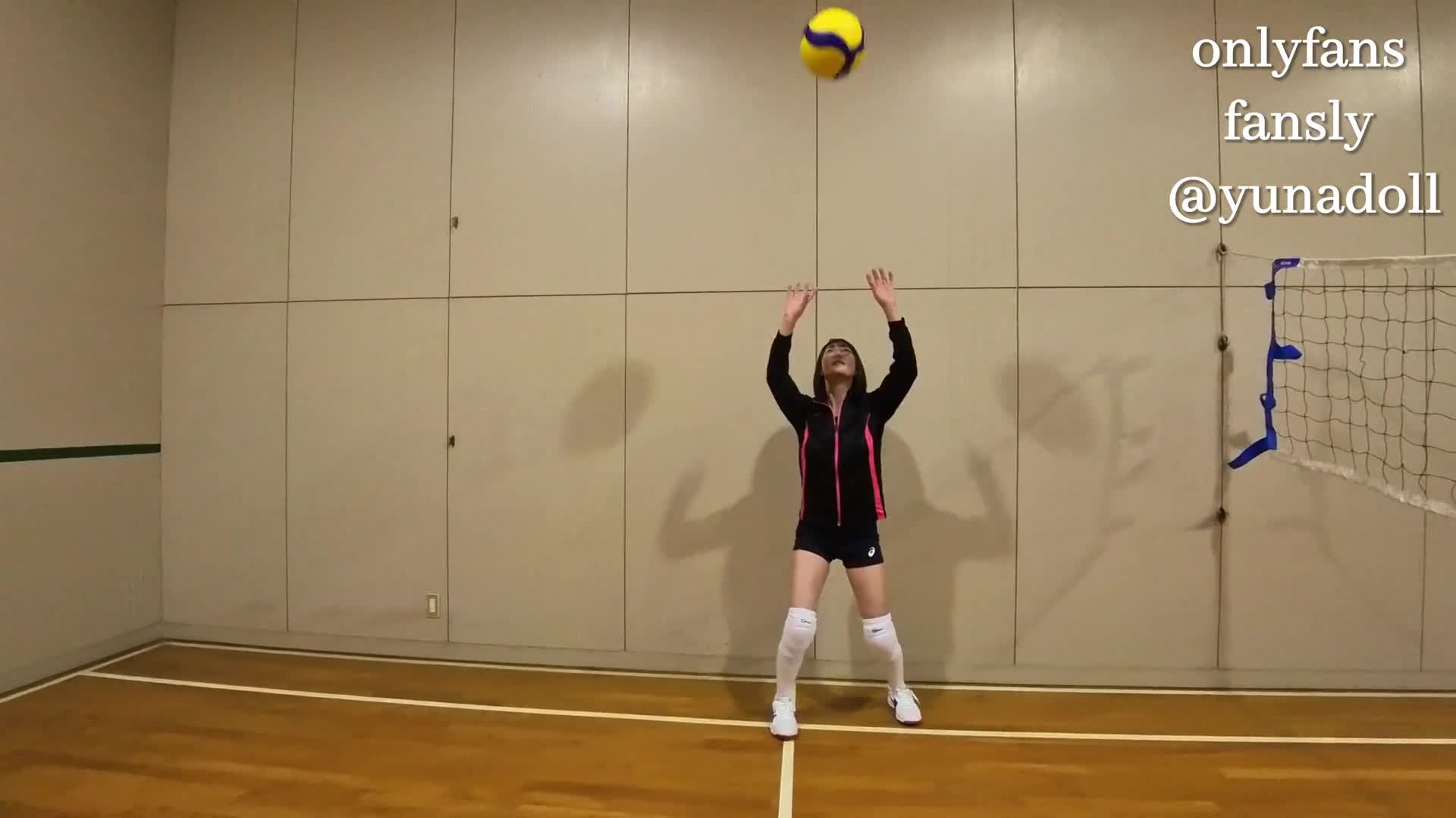 2048.vip-九头身清纯短发眼镜反差婊【Yunadoll】最新付费福利⑵，沦为刺青男的泄欲小母狗，调教啪啪玩花了