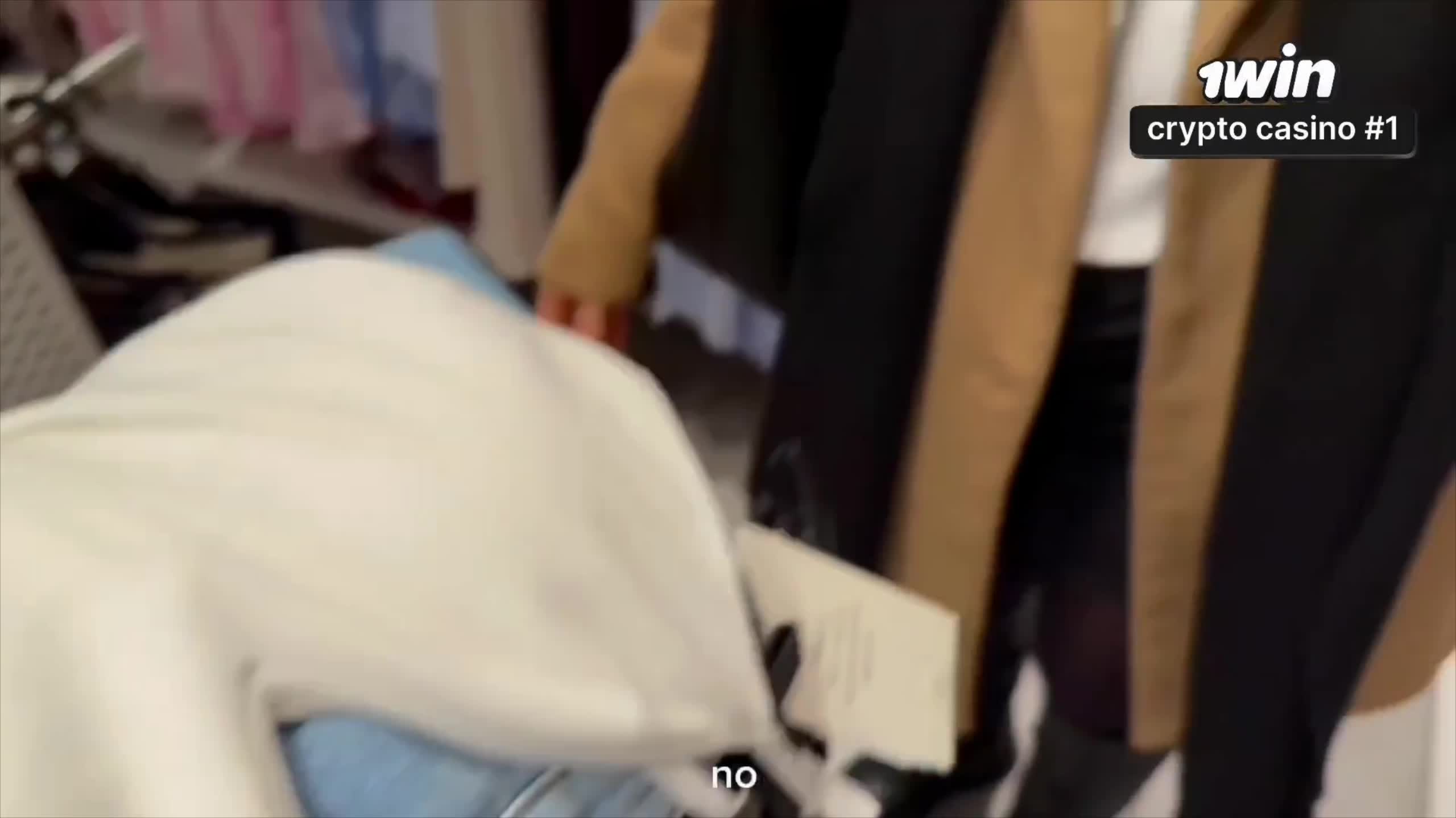 2048.vip-情侣博主 Amateurtwo 又来搞事情了，在公共试衣间干柴烈火，做了不尽兴回家继续搞