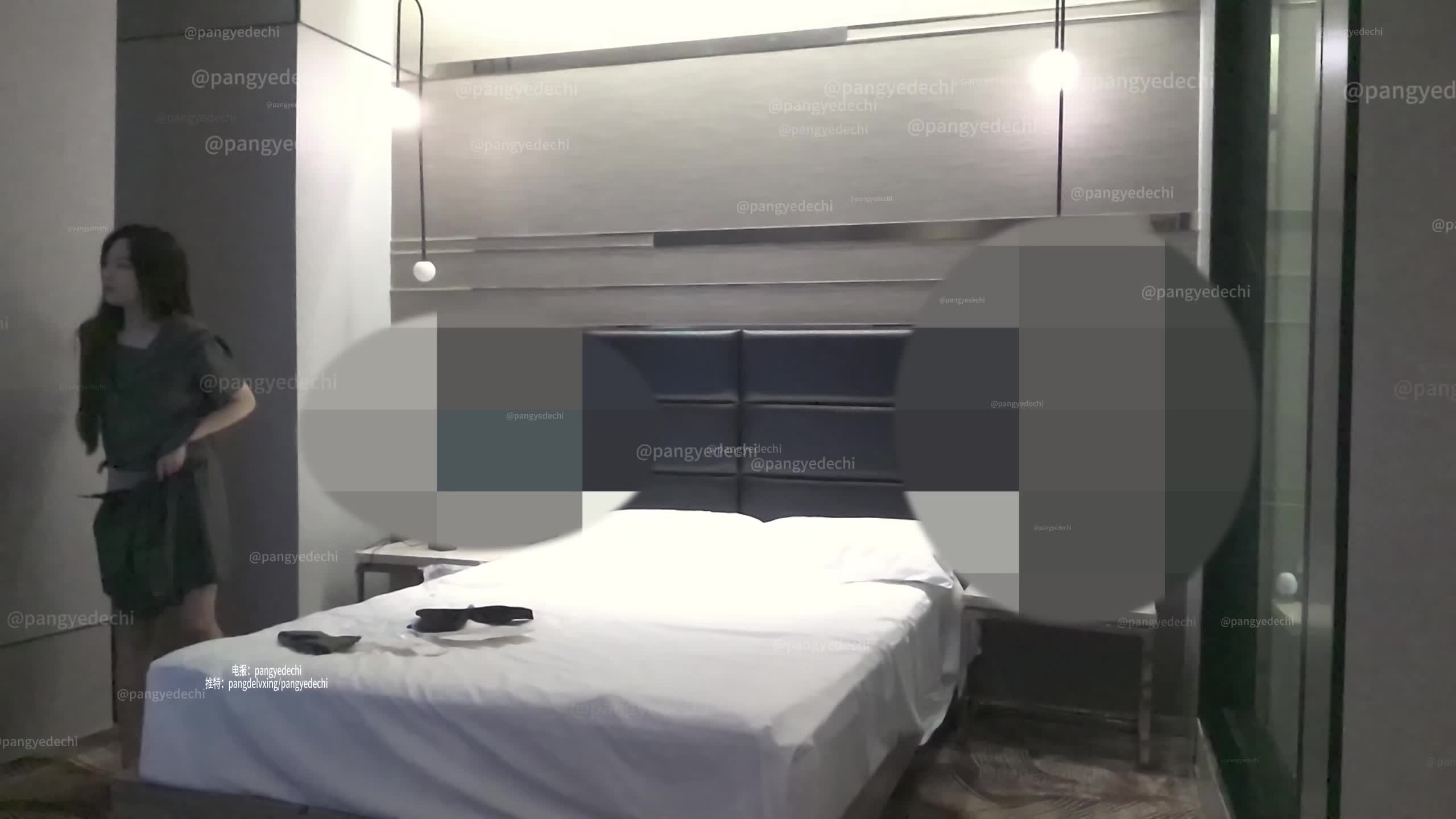 2048.vip-约炮大神【胖爷的奇妙之旅】新作 爆操灰丝神颜女大御姐 妹子被胖爷压在床上十几分钟 无水原档