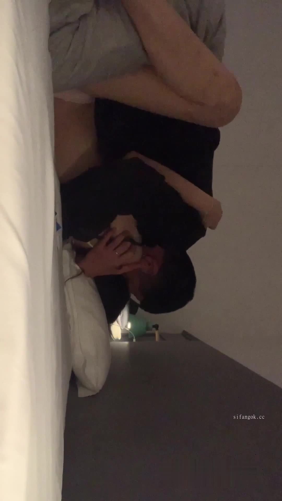 2048.vip-约炮大神爆肏微醺女大学生，床上操到地板，太生猛了，妹子欲仙欲死受不了