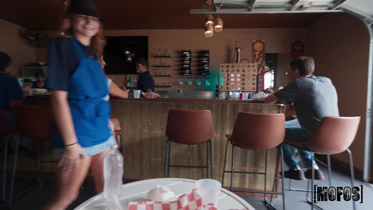 2048.hk@DellaCate-WaitressBreaksForBF'sBigSub(22.04.2025)_720p