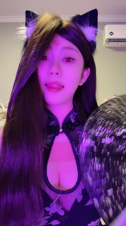 2048.hk@小小红绿灯狐妖小妈的避孕套诱惑2025-02-22