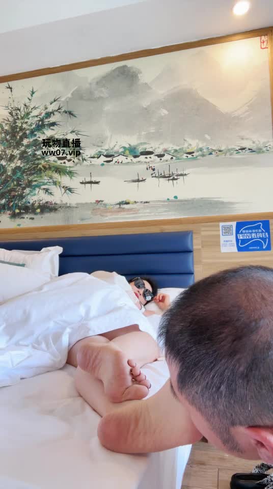 2048.hk@苏州婉儿TJ：胖虎伺候晨起漱口水呕吐物进食圣水耻辱淋浴2025-05-12视角1