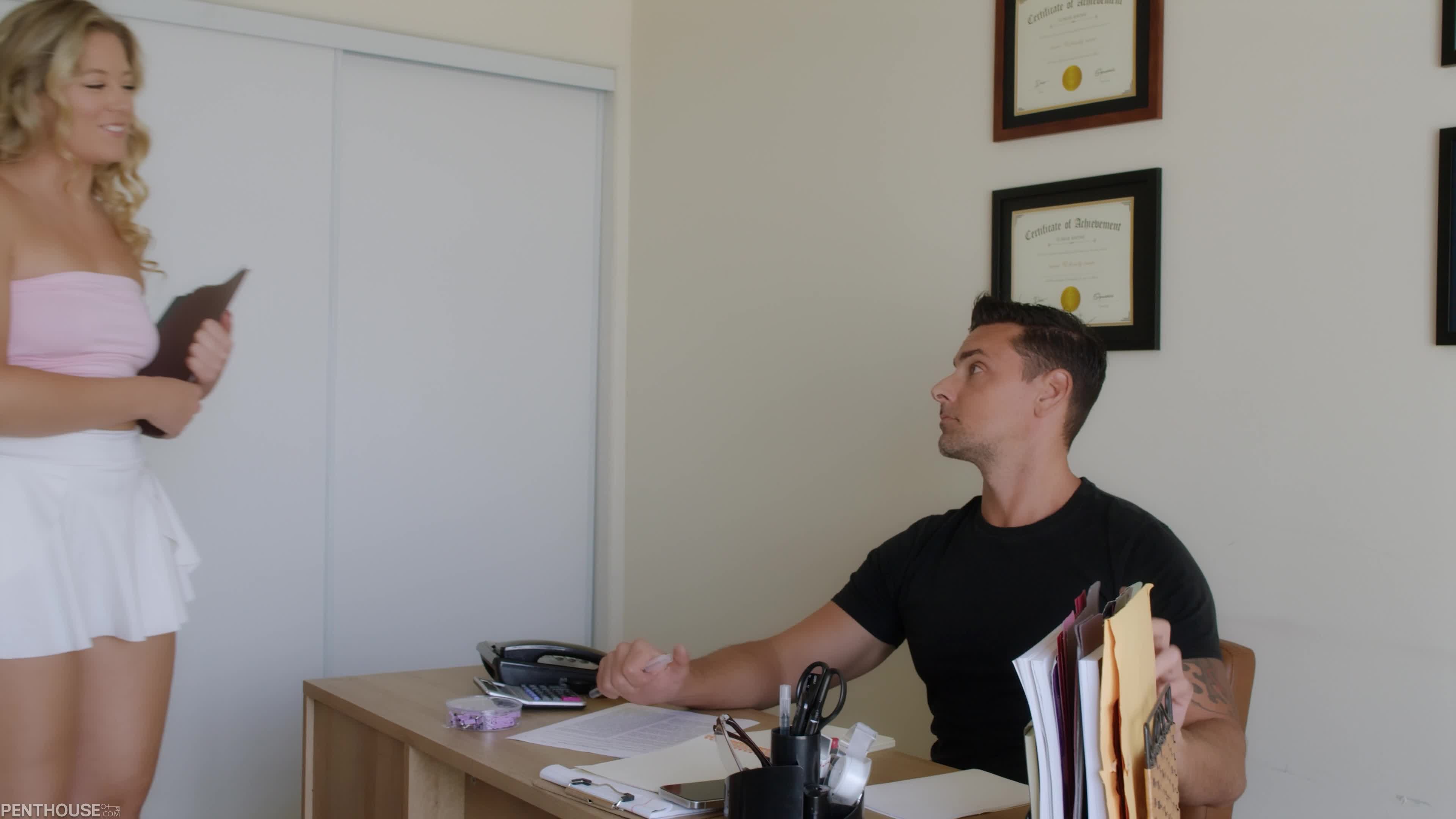 2048.hk@penthousegold.25.10.27.river.lynn.4k