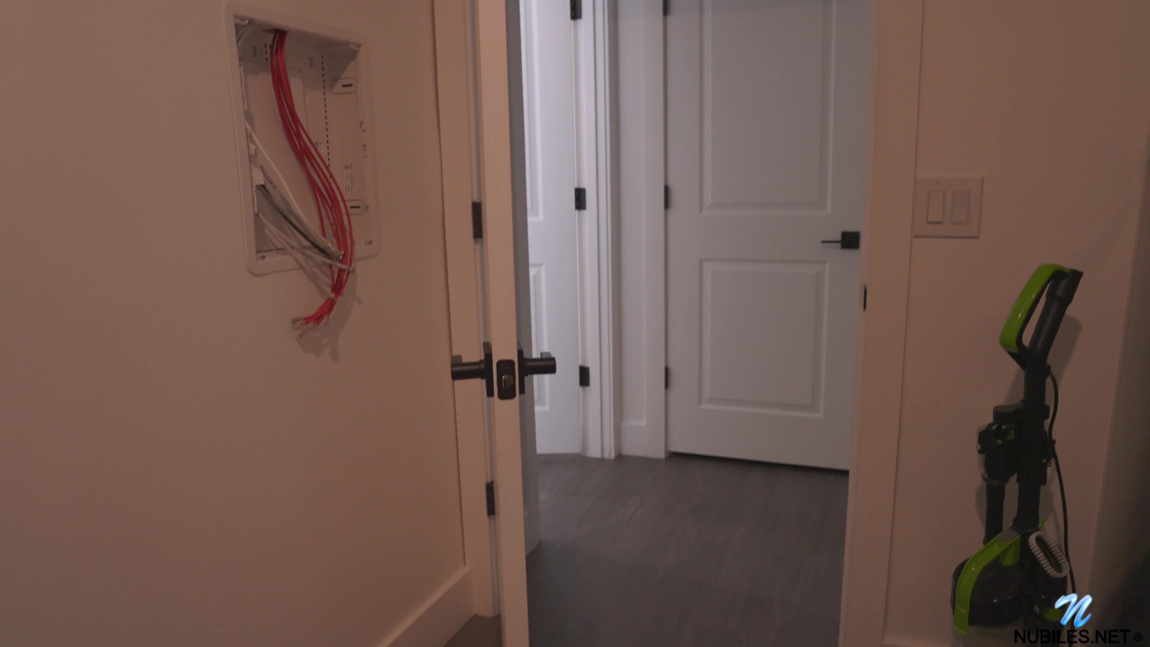 2048.hk@Nubiles241201LanaSmallsLongLegs