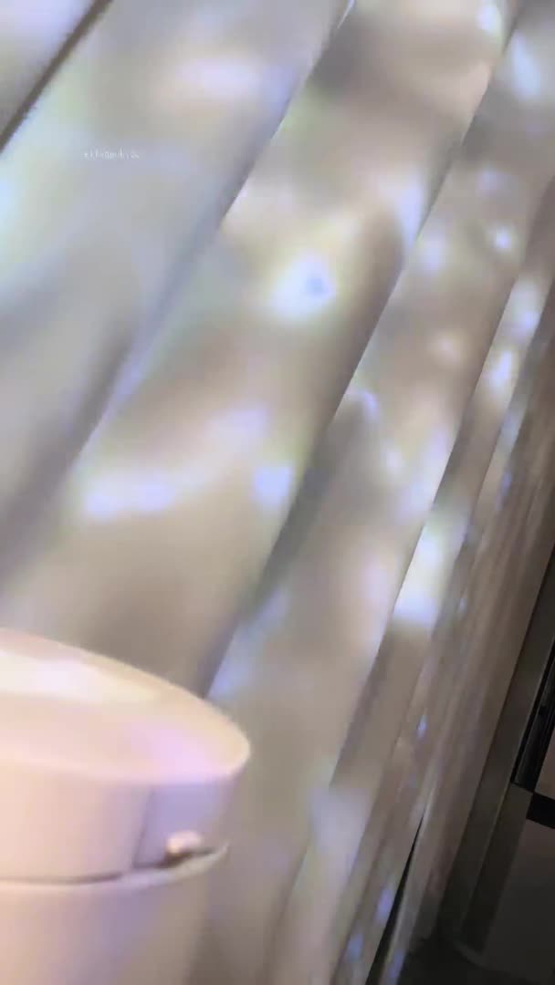 2048.vip-推荐 颜值嫩妹【果冻】Part1,极品反差学生妹，无毛一线天，道具自慰高潮，奶圆逼粉