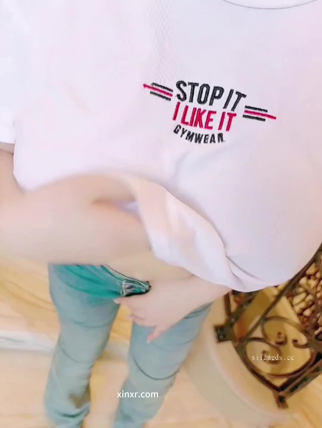 2048.hk@子✨童颜巨乳大尺度高价作品奶子超棒1