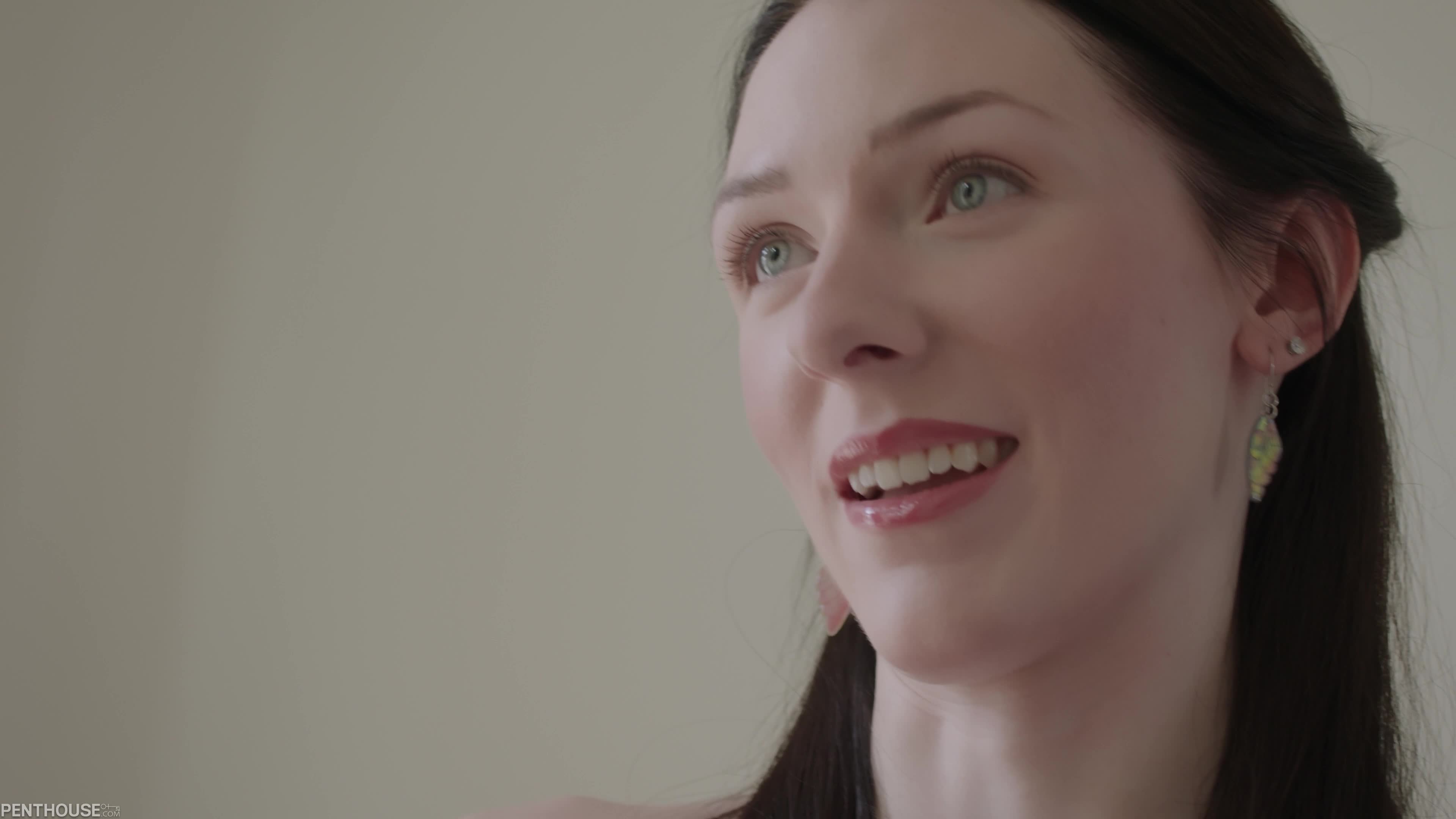 2048.hk@Penthousegold250319CelestinaBlooms