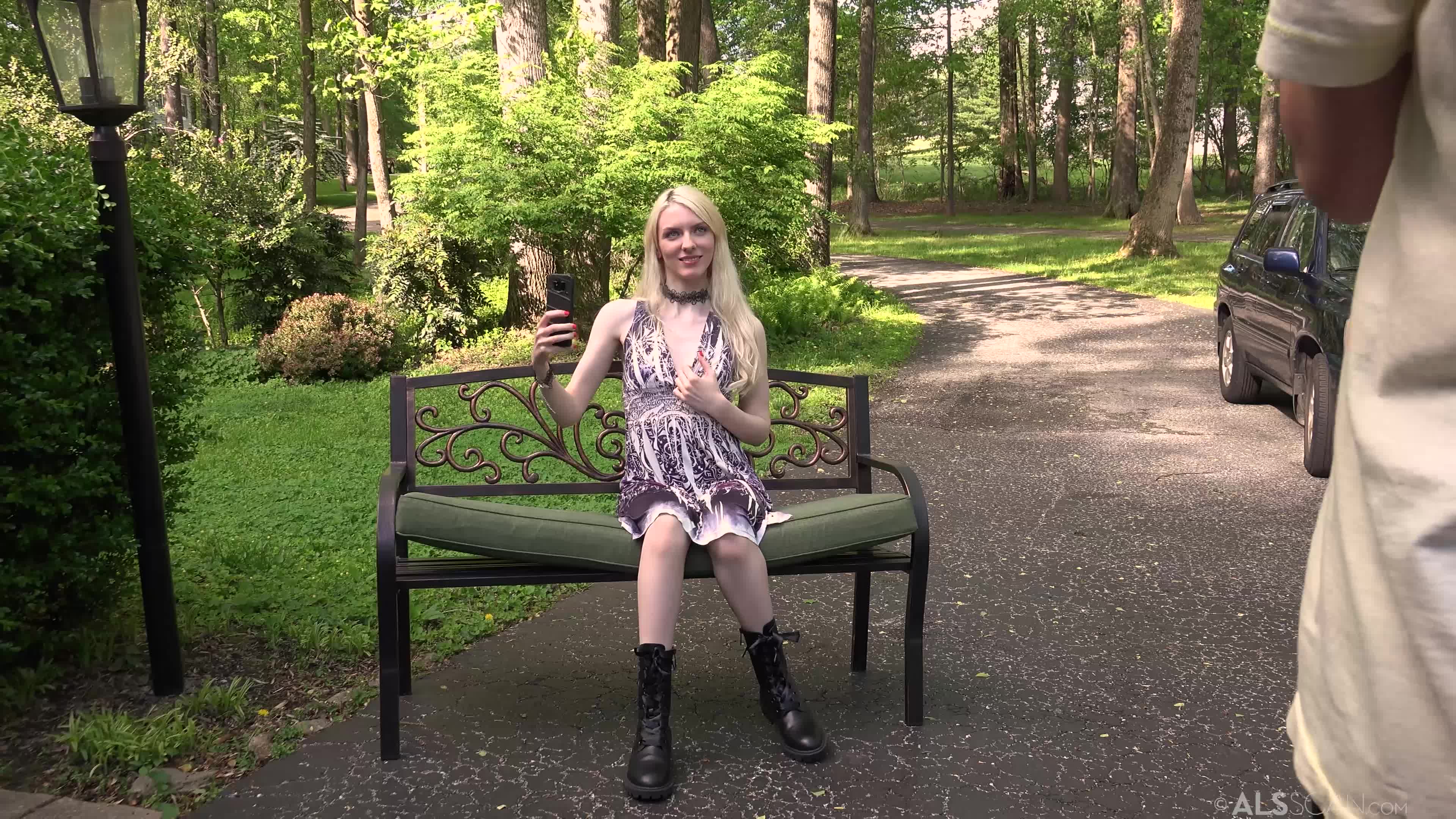 2048.hk@Alsscan220412CelestinaBloomsRestStopBts