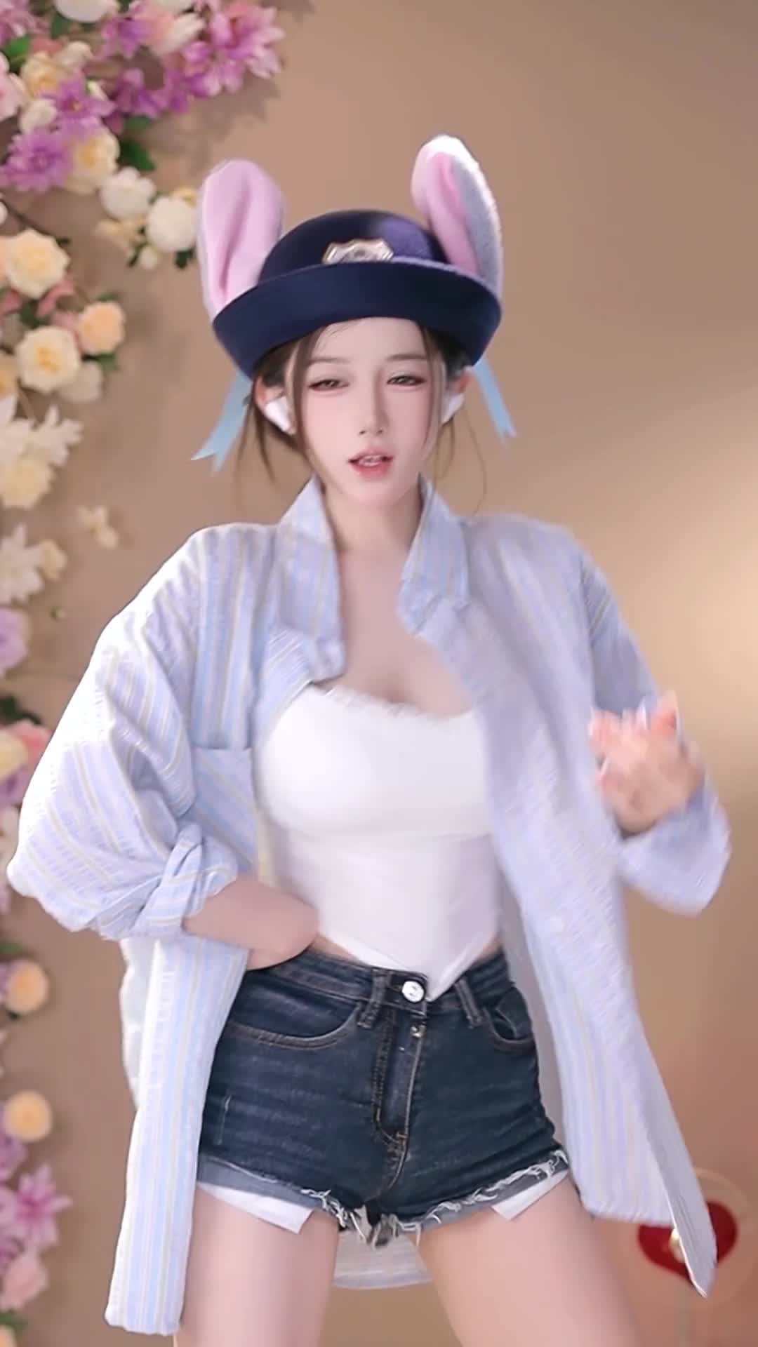 2048.hk@奶言艾_2026-01-02_10-05_31.7min_0 - 2of2