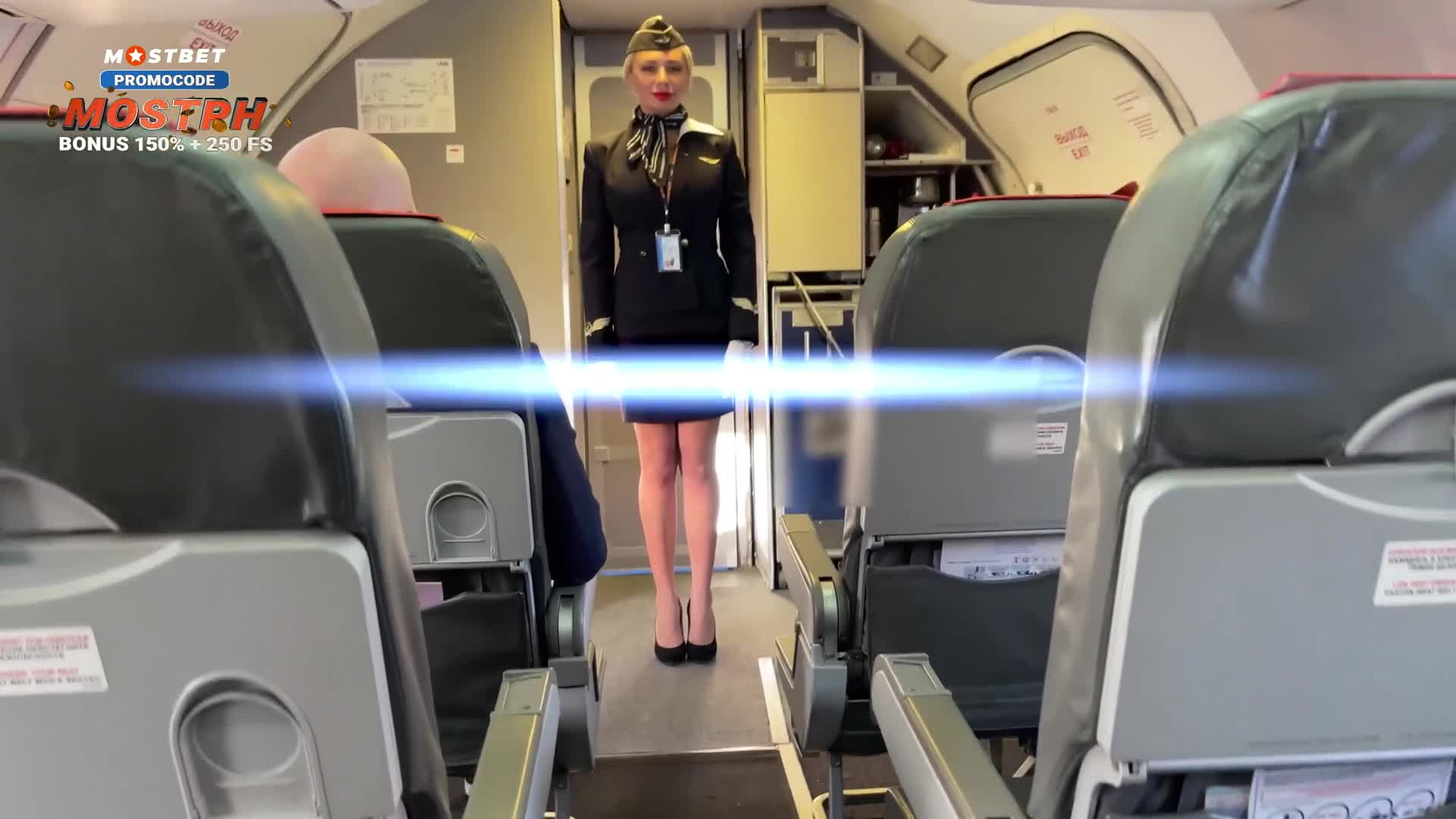 2048.hk@Замужнюю стюардессу трахают во все дырки пилоты во время полета - Pornhub.com