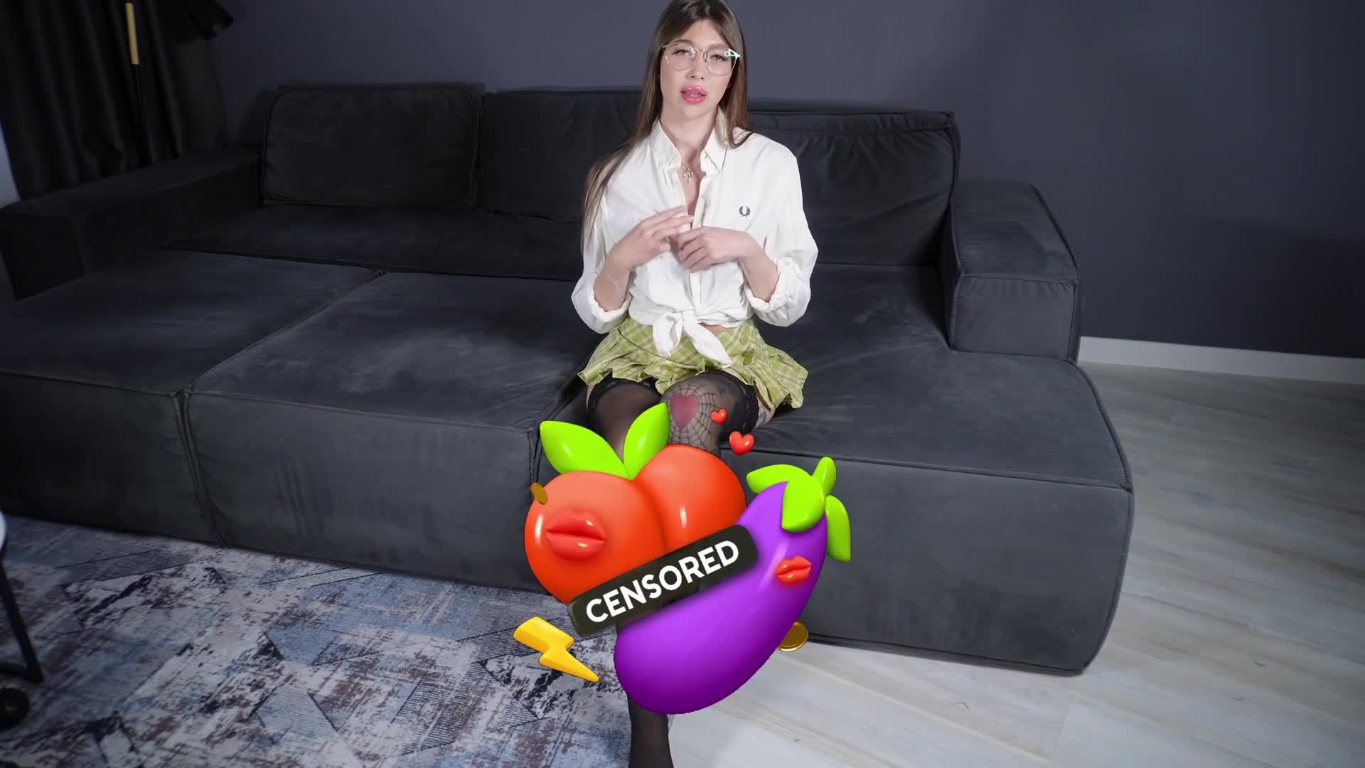 2048.vip-漂亮大奶美女Ray 身材高挑性感被小哥无套输出上位骑乘自动打桩不过瘾连续内射两次