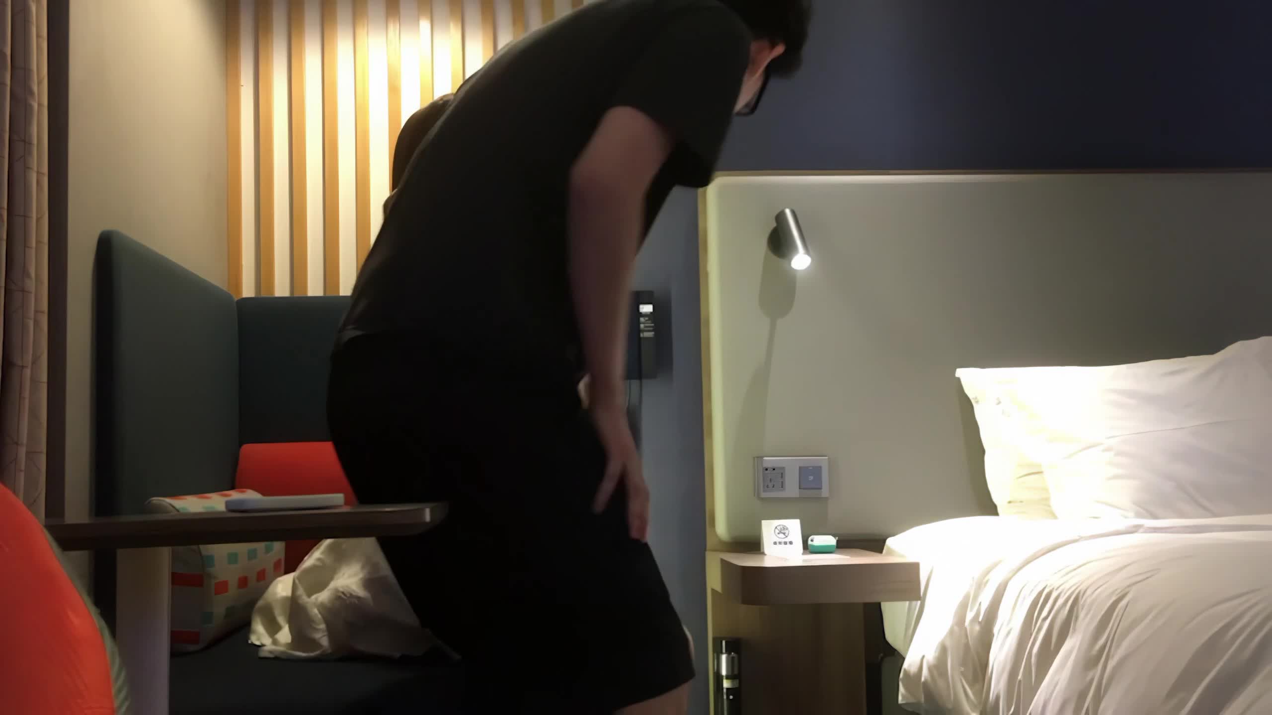 2048.hk@小严-杏吧小严7-约炮良家极品身材反差婊-深喉绝学