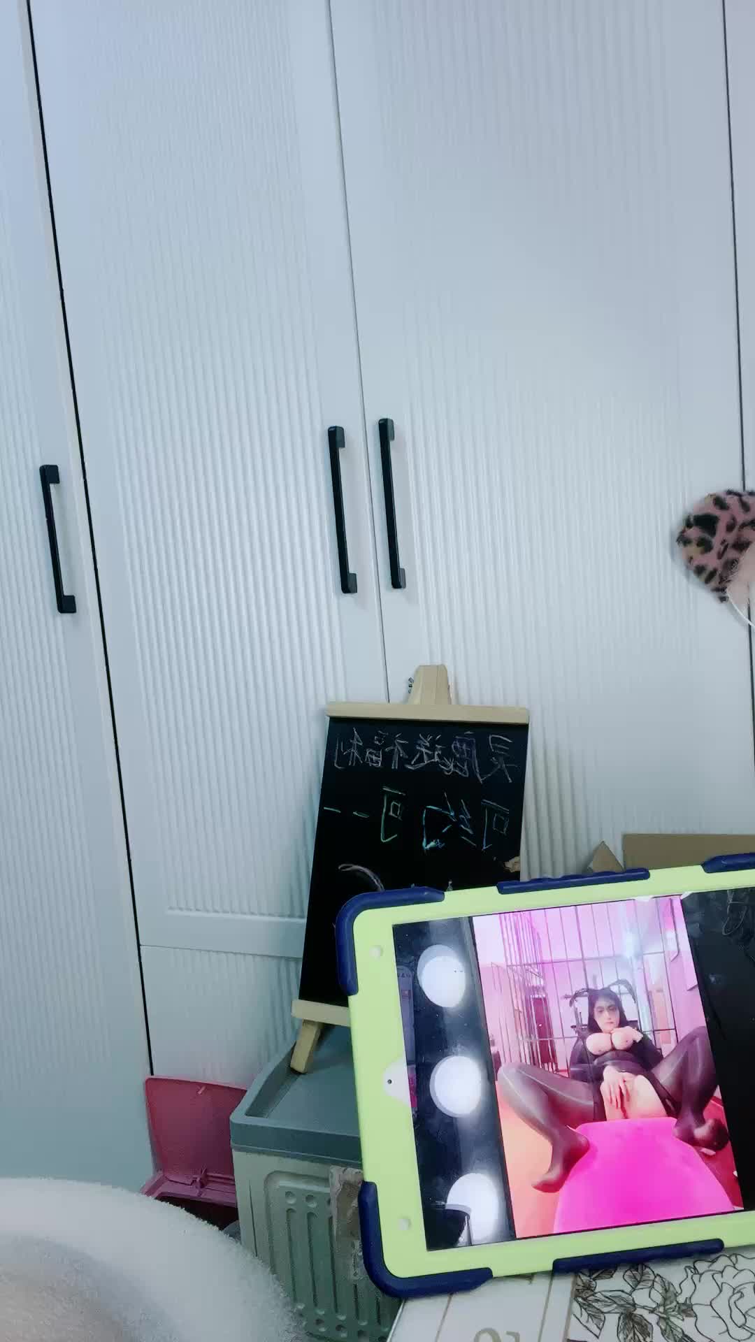 2048.hk@八尺夫人2月27日--1772204493