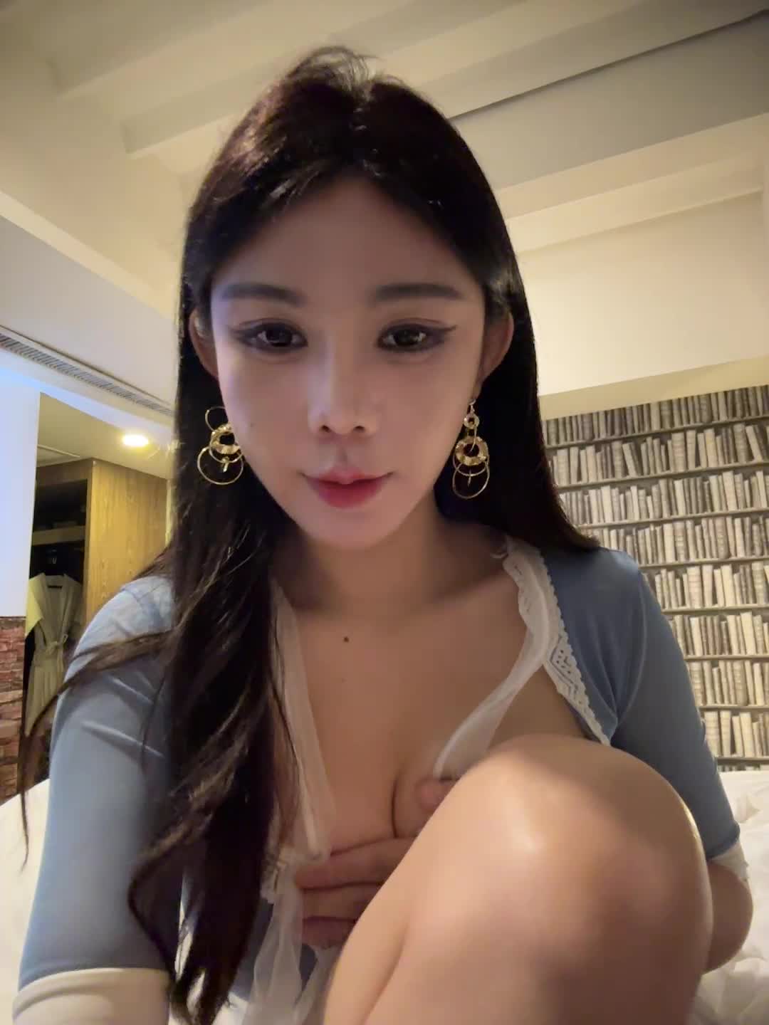 2048.vip-linjianvhai】主播极品网红脸御姐乖巧露脸听指挥 长腿黑丝高跟职业装 户外勾引自慰诱惑抽插喷水⑥