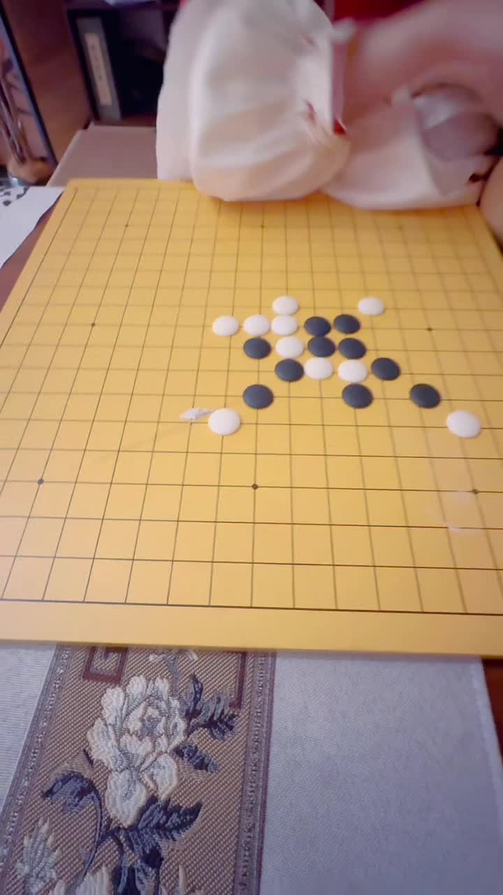 2048.vip-精品乱伦】意淫自己妹妹 - 策马淫春新年财神白虎妹 肚兜情趣输了五子棋还被骑 插出白浆受孕中出 美穴淌出汁液粉嫩又色情