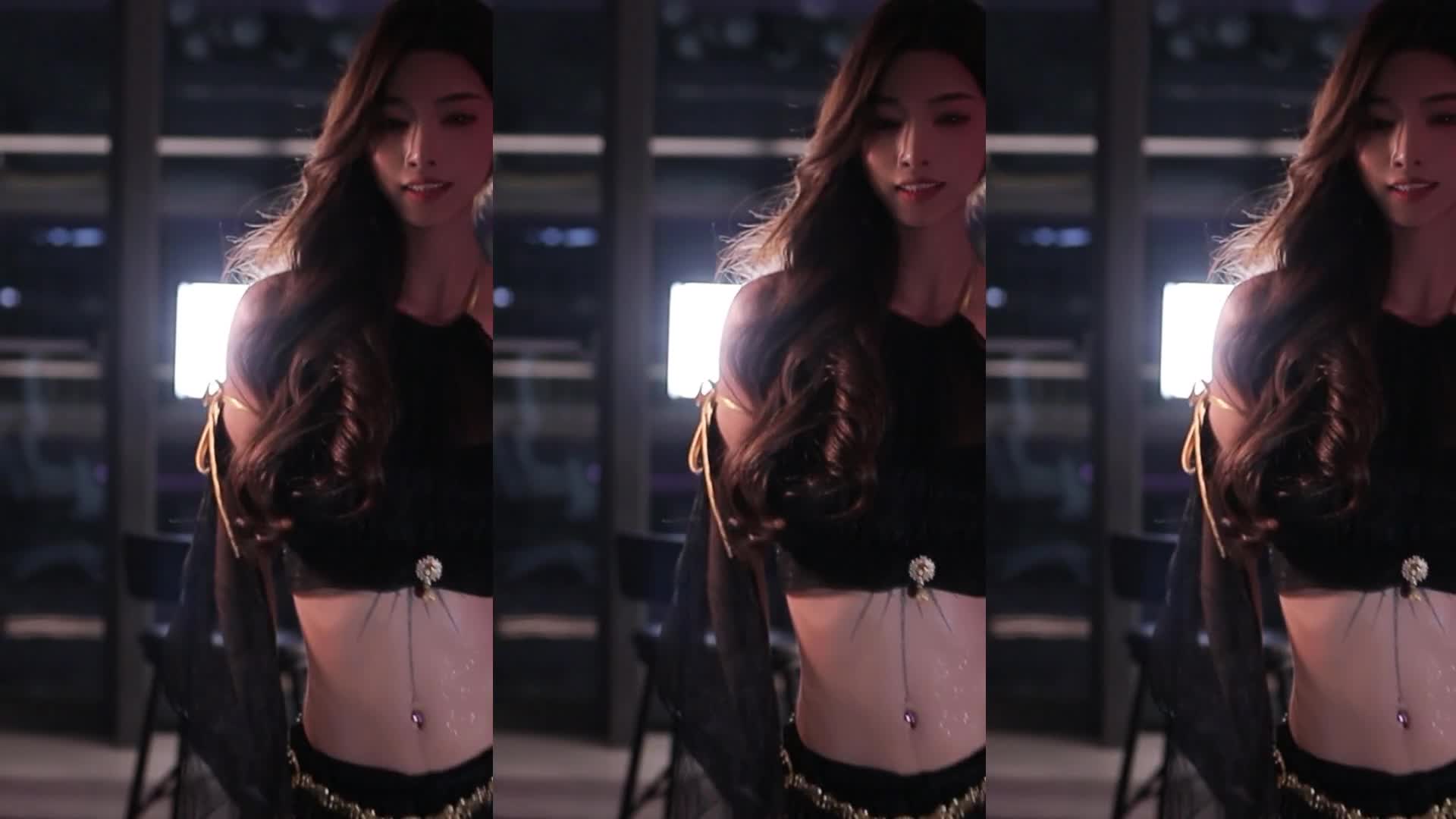 2048.hk@星舞杯S3赛季 C位争夺战 乔鹿鹿红奶罩搏眼球 原版无水 (9)