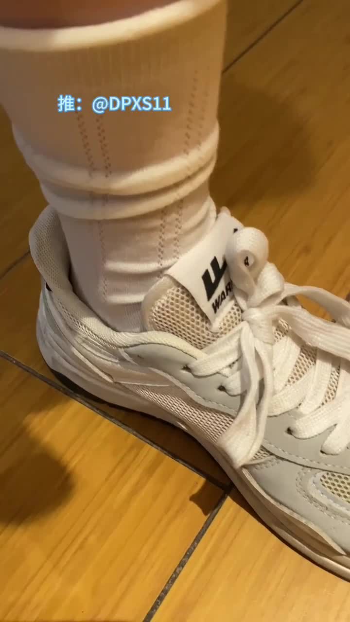 2048.hk@2048.hk@足拍【东坡先生原创】4位素人大学生学妹足交6 (19)