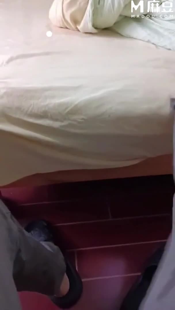 2048.vip-乱伦大神【喜之郎】表弟趁着表姐夫不在家 勾引表姐抓着表姐的奶子按着操