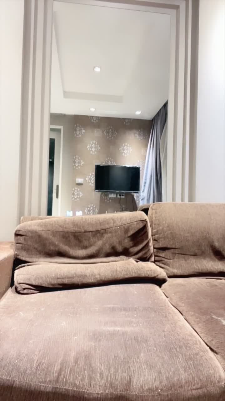 2048.vip-童颜巨乳，超级大奶子！全网最大【UU】露脸福利，足交~乳交~口爆~甩奶，这对车大灯能玩到虚脱