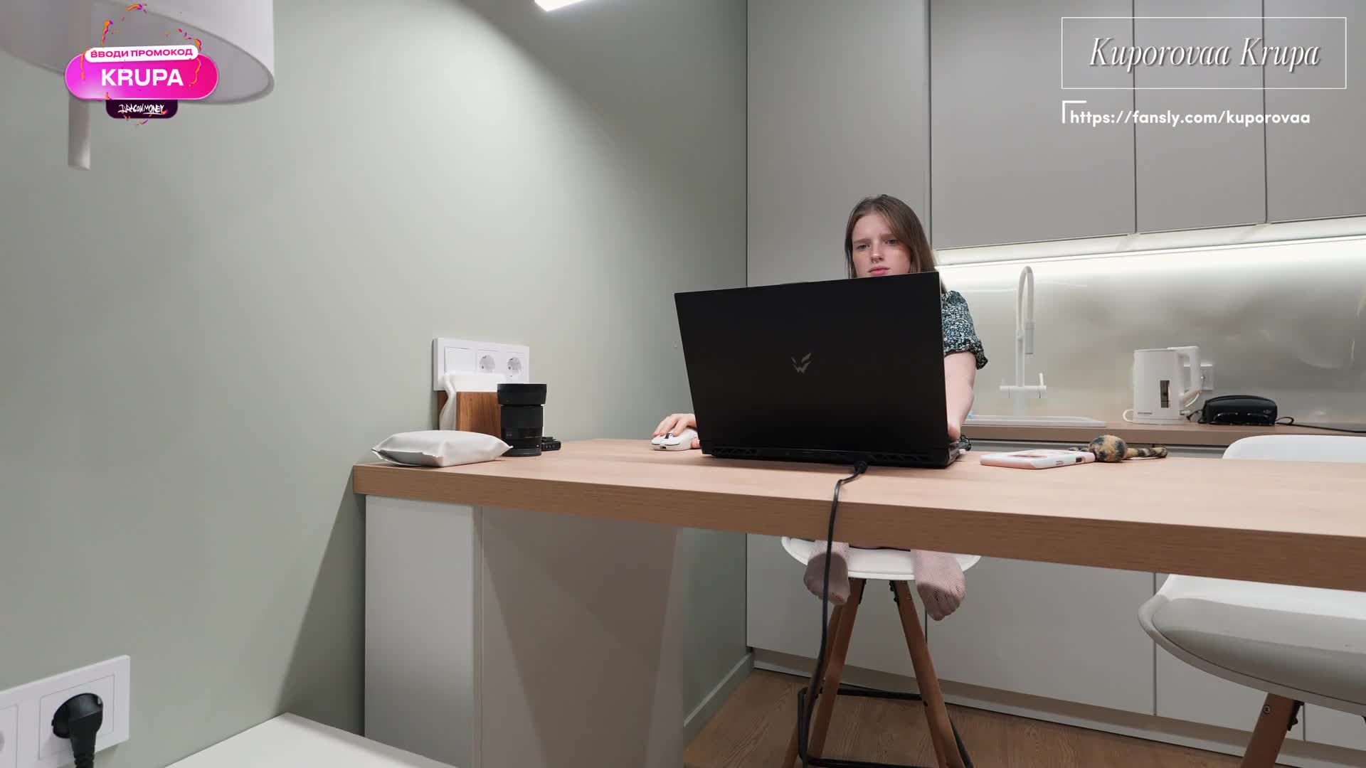 2048.hk@I took the Cord from my Stepsister's Laptop - Kuporovaa Krupa - Pornhub.com