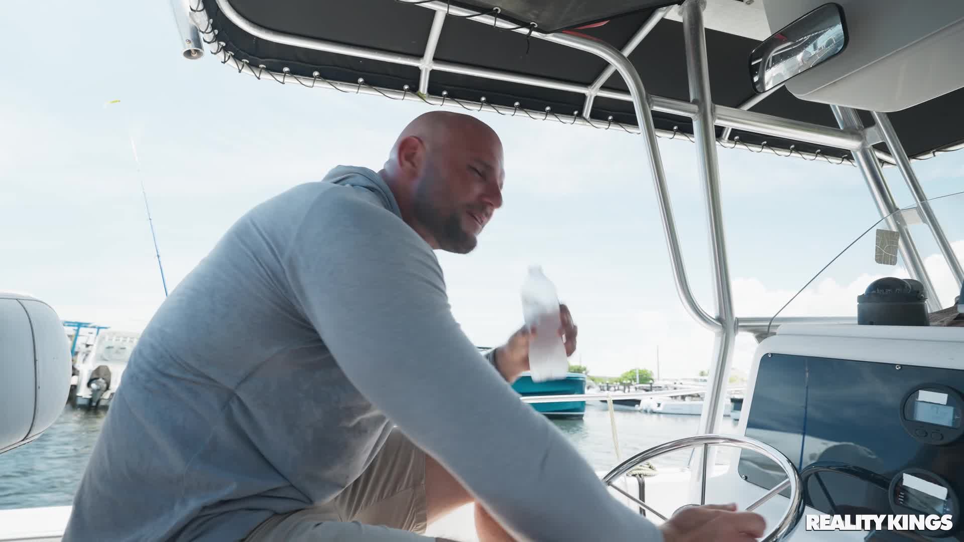 2048.hk@[RKPrime]-2025.11.30RockTheBoat1080p