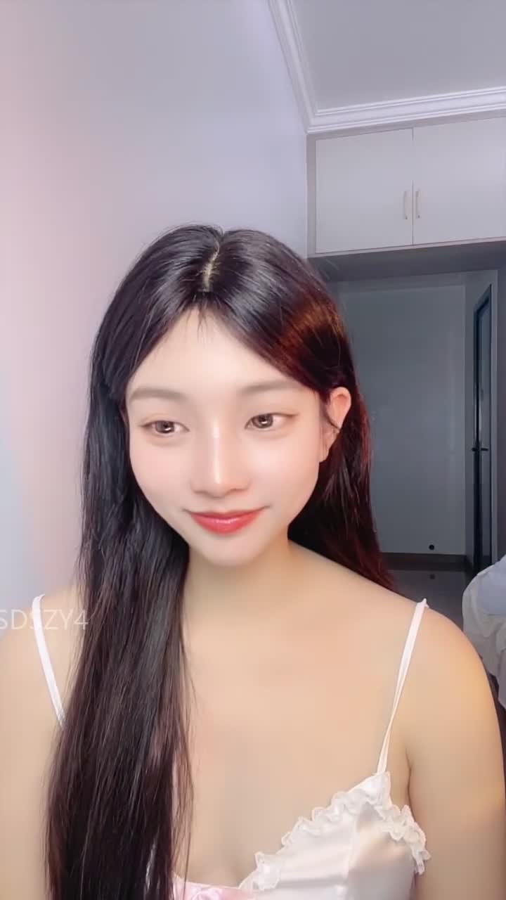 2048.vip-颜值浪妹【雪妹】闺蜜双人揉奶骚舞，跳蛋自慰小穴流水1