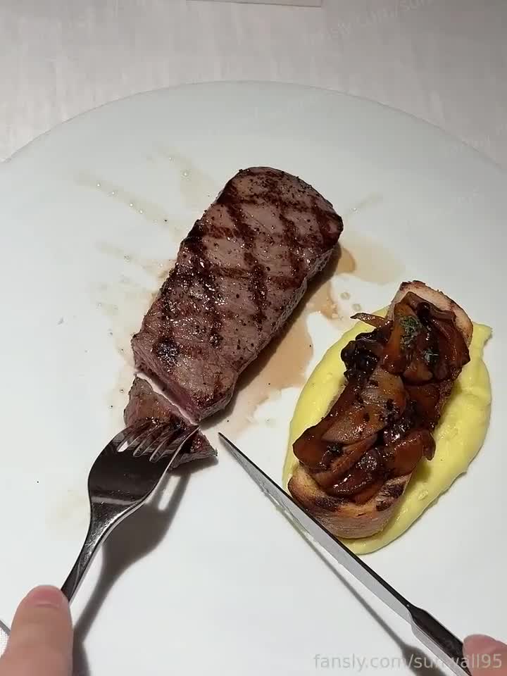 2048.hk@sunwall95--Fansly@sunwall95-【2023-08-06】女体盛り 2「720x960,06分25秒,93.04MB」