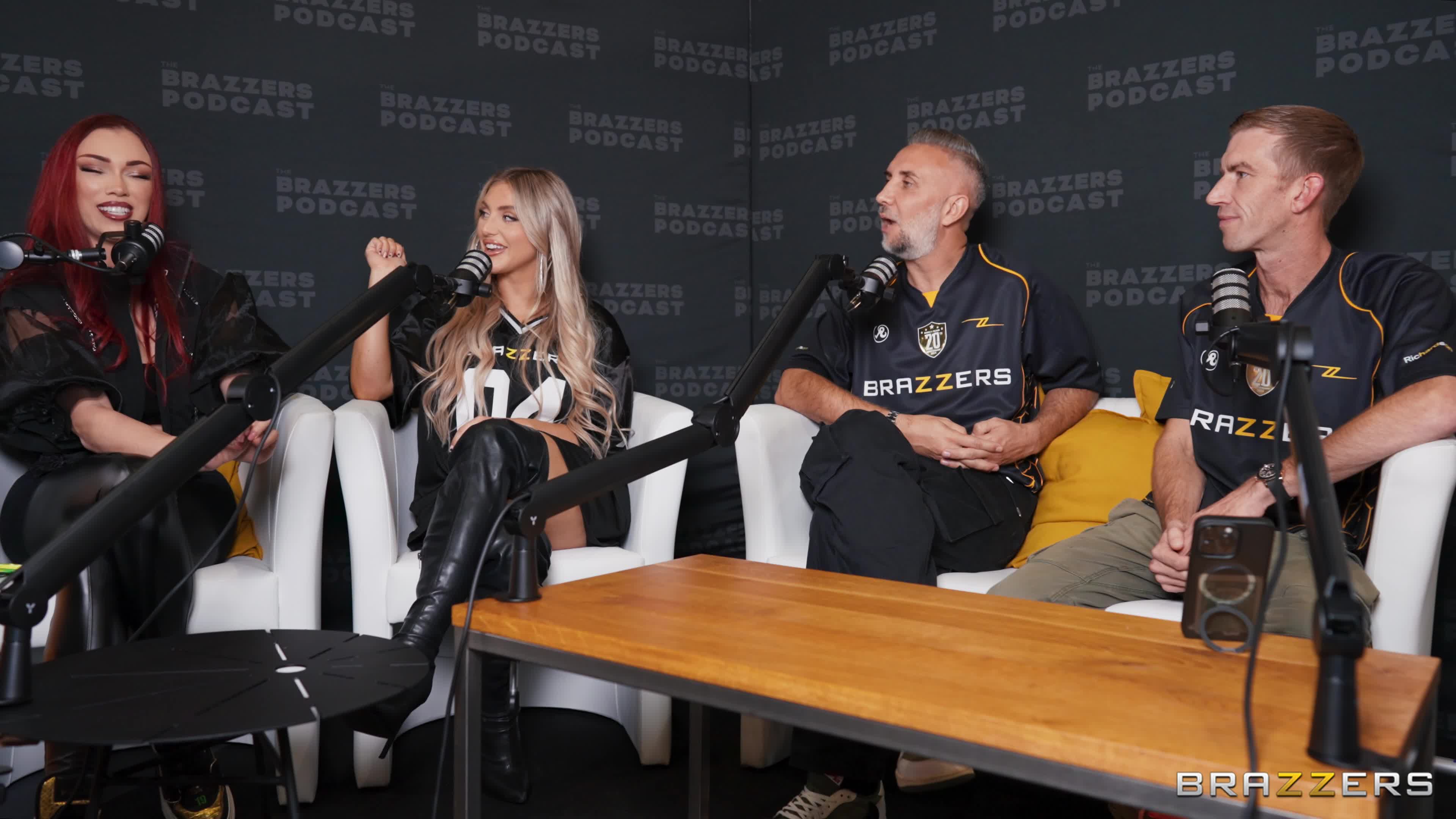 2048.hk@brazzersexxtra.26.02.24.abigaiil.morris.and.octokuro.red.hot.threesome.4k