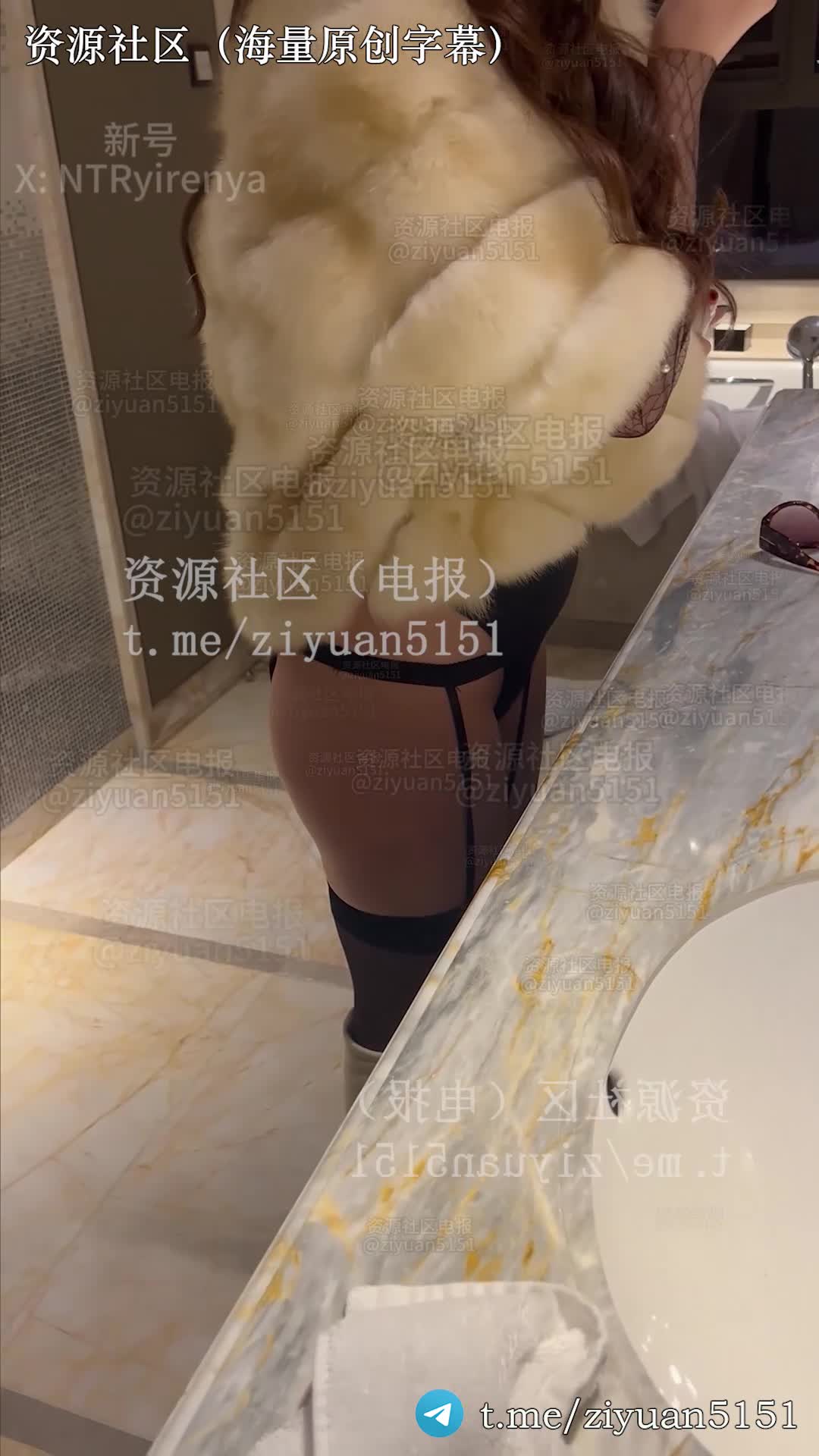 2048.vip-重庆顶级身材肉身菩萨NTR绿帽淫妻「023伊人」《真正大屌单男》一柱擎天让绿奴老公羡慕不已，被操得瘫软在床，老公我被操翻了