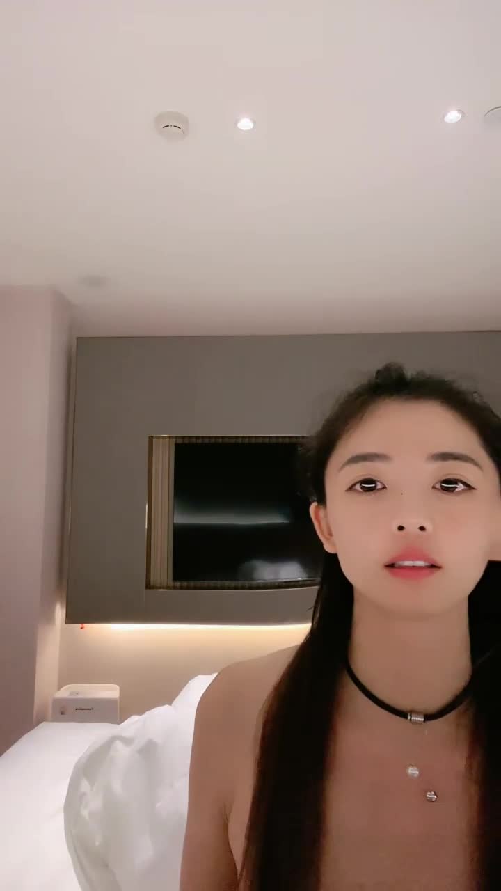 2048.hk@4774919_欲求不满小少妇_20251022_002043