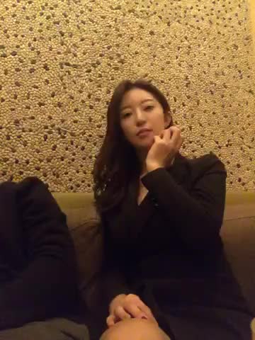 2048.vip-韩国软色情直播 女的颜值太顶了清纯邻家女孩 亲亲嘴揉揉胸摸摸奶子