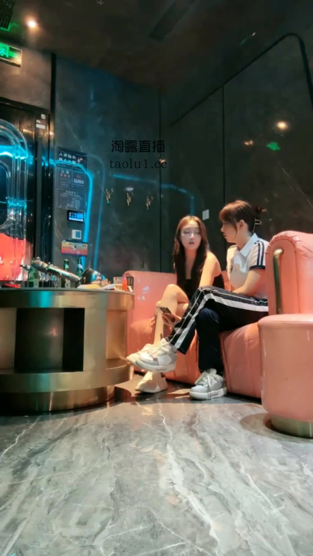 2048.hk@奈米牙乖乖TJ：老师在学校欺负我表姐替我报复