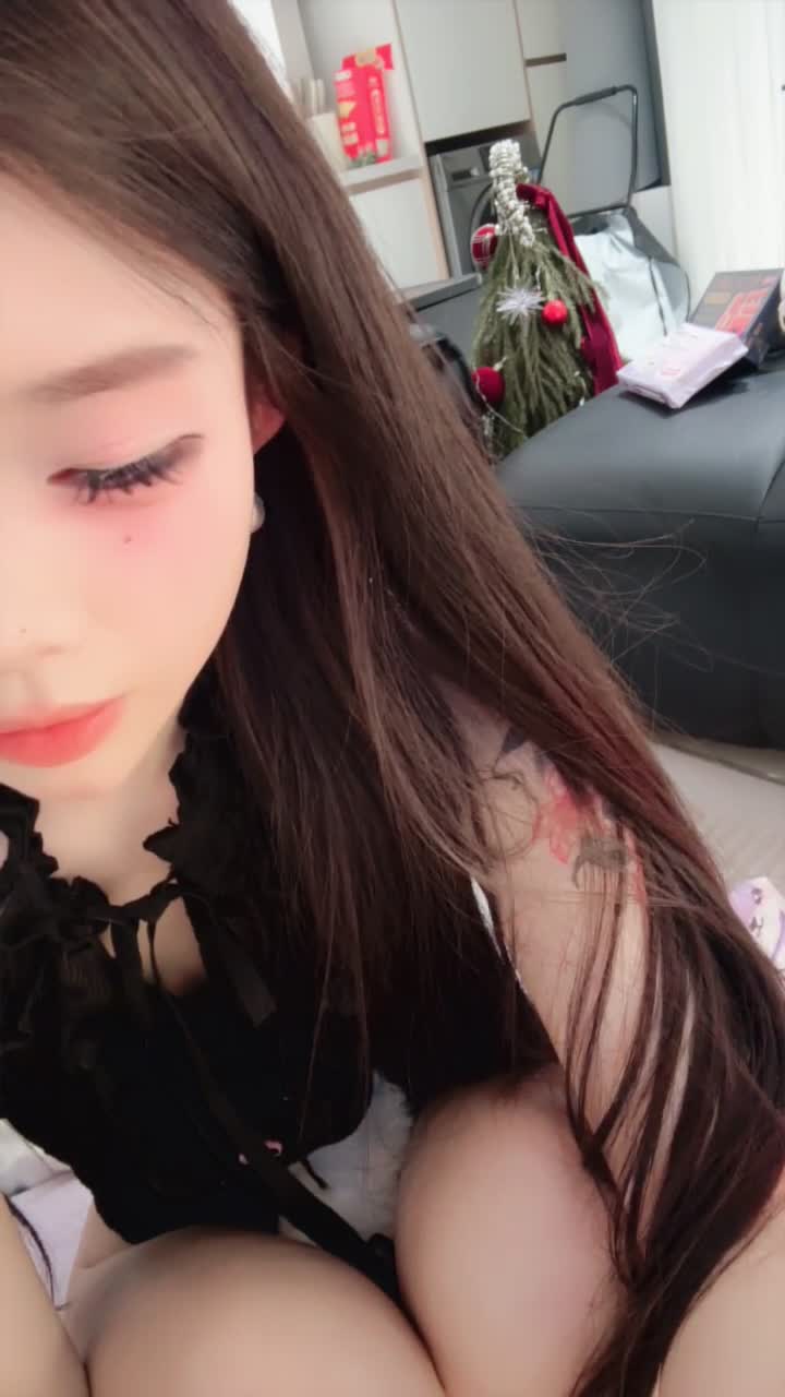 2048.vip-千年难寻 顶级美女【兔】黑丝翘臀 道具猛抽插 流白浆 沐浴 超爽啊