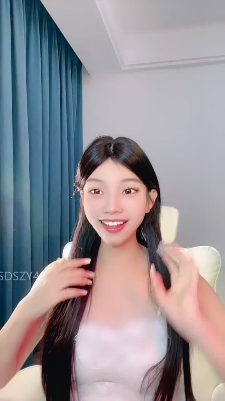 2048.vip-颜值浪妹【雪妹】闺蜜双人揉奶骚舞，跳蛋自慰小穴流水5