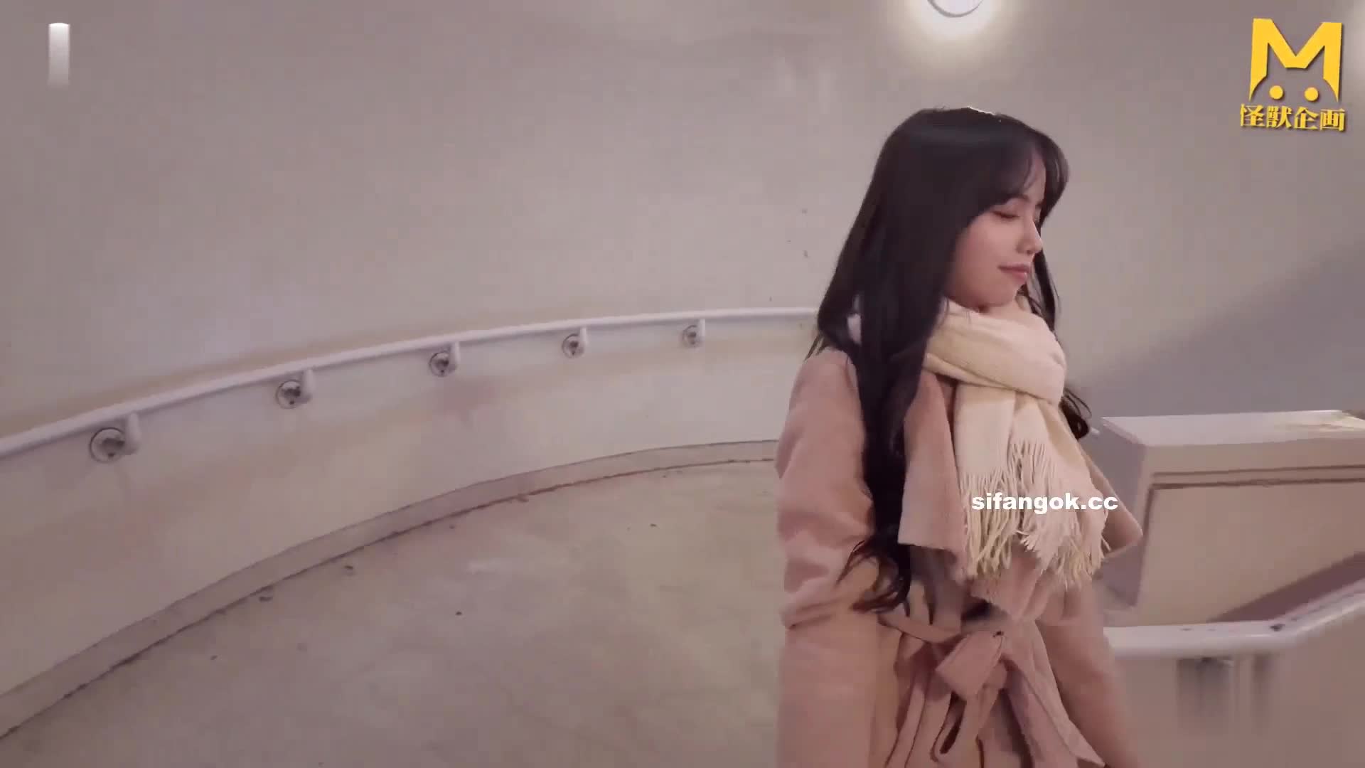 2048.vip-国人顶级企划【怪兽搞先生】最新付费频道三期樱花妹，和日泰混血美女去看亚冠足球比赛，中出内射