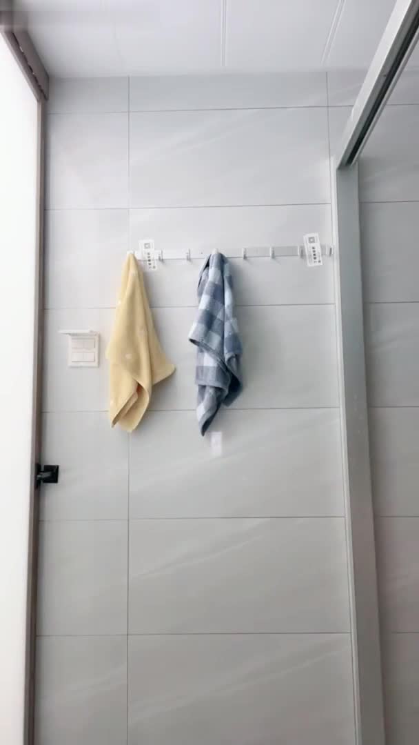 太喜欢精神小妹了 又嫩 身材又好 还容易操 只要带她去台球厅在买杯奶茶 就得吃了 就是操完 弟弟有点痒 #精神小妹