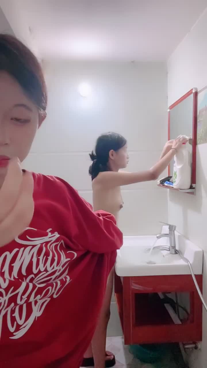 【萝莉双胞胎】精神少女姐妹 大尺度自慰互插互摸互扣 认识一个精神小妹就能认识一群精神小妹 #精神小妹