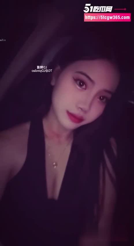 高颜反差大四学姐与男友性爱私拍劲爆3p视频流出